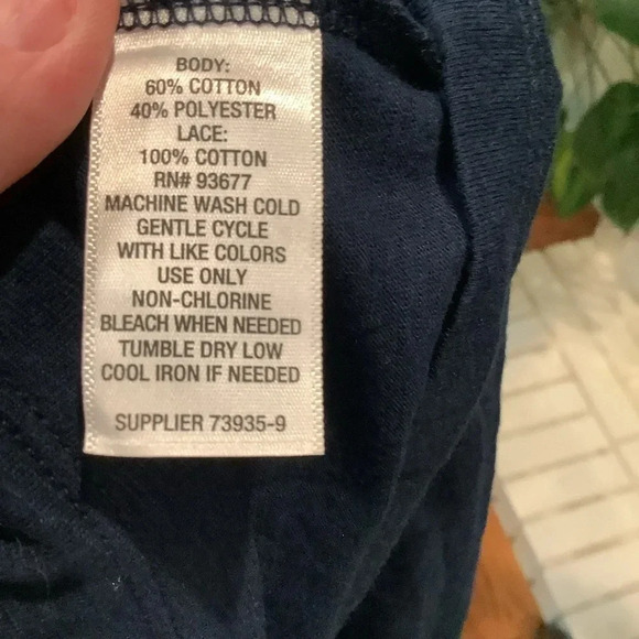 #181 NWT Liz Claiborne Navy Eyelet Short Sleeve Top Size Large - Picture 7 of 7